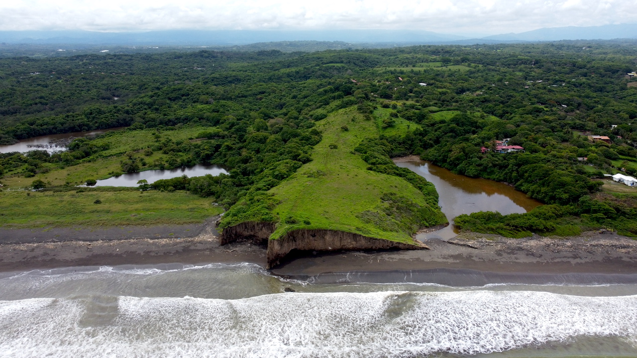 Peñon-Bajamar-Puntarenas-Costa-Rica